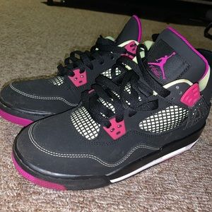 Air Jordan 4 / Size 6.5